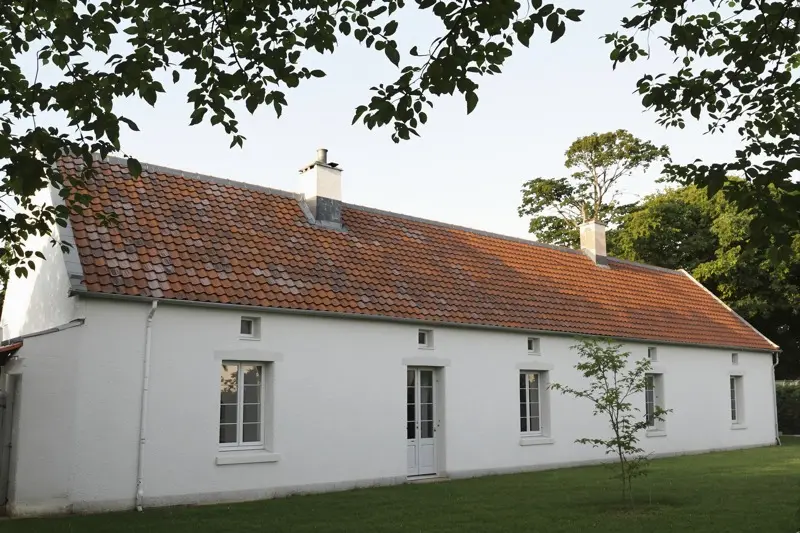 Longère du bocage, tuile tige de botte